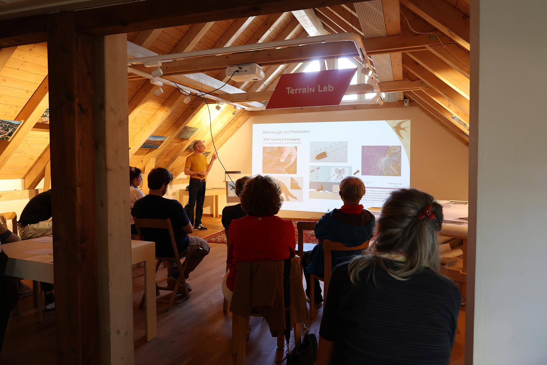 Was hat Ornithologie mit Kartografie zu tun? 
Mit Stefan Zoller, Orniplan AG
