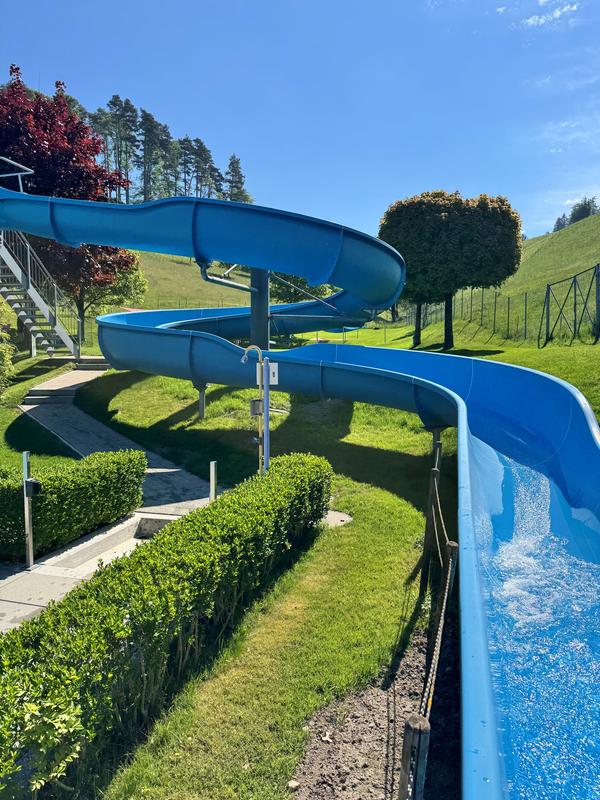 Schwimmbad Ledi