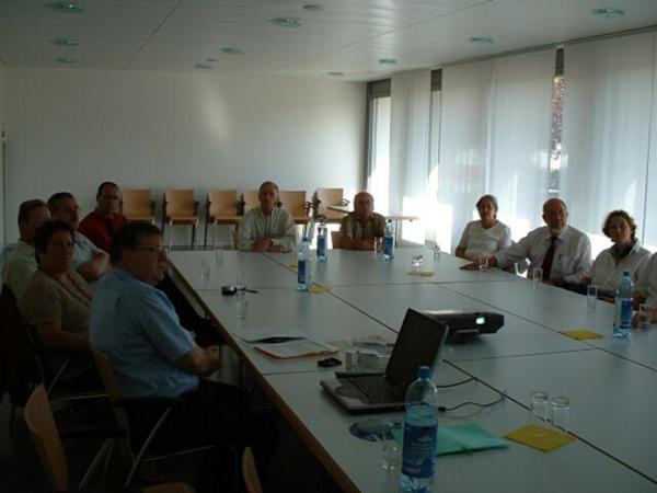 Am 29. Juni 2004 traf sich der Gemeinderat mit dem Bad Säckinger Bürgermeister Martin Weissbrodt und einer Delegation des Gemeinderates und der Verwaltung der Nachbarstadt. Zur Einführung wurden den Gästen im Saalbau mittels moderner Technik die Besonderheiten des Dorfes Stein und des schweizerischen Staatswesens aufgezeigt.
