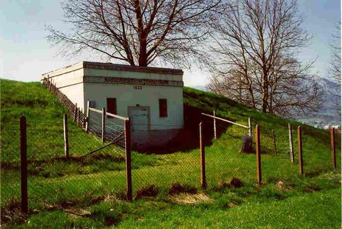 Das Reservoir wurde nach 81-jähriger Betriebszeit im Juni 2004 abgebrochen und durch einen Neubau mit einem Fassungsvermögen von 2'400 m3 (alt 1'000 m3) ersetzt.