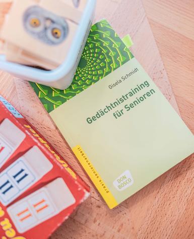 Spiel und Buch Gedächtnistraining