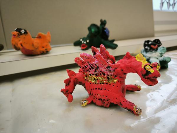 Im TTG entstehen die verschiedensten Drachen aus Ton