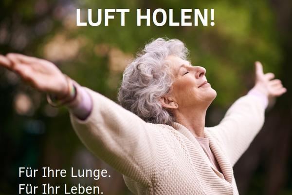 Frau mit offenen Armen