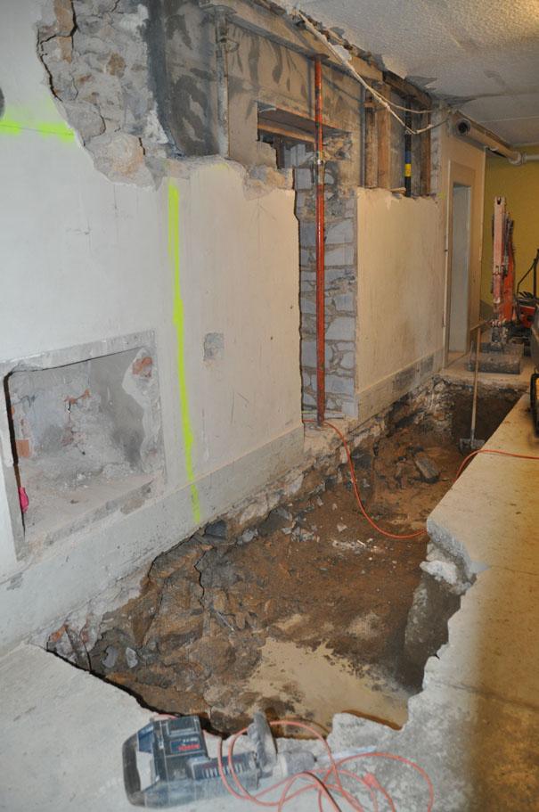 Im Untergeschoss entsteht das Fundament ...