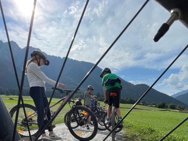 Mit dem Velo bis zum Waldhausstall