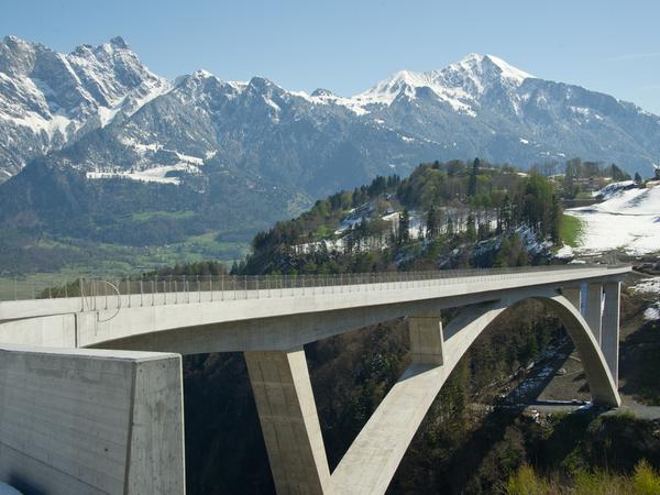 Taminabrücke