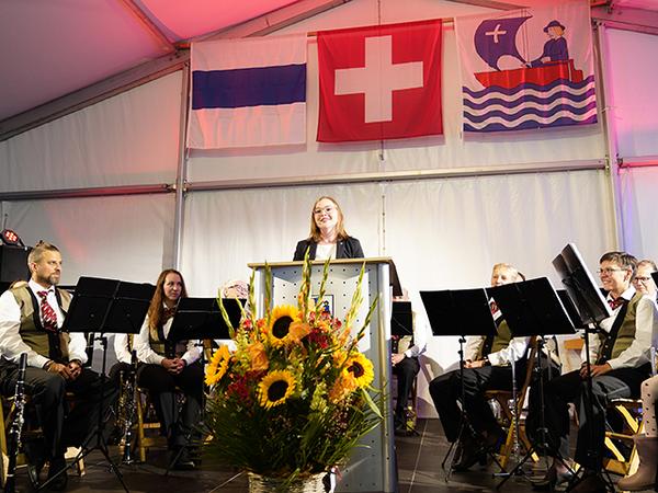 Regierungsrätin Laura Dittli hält die Festrede.