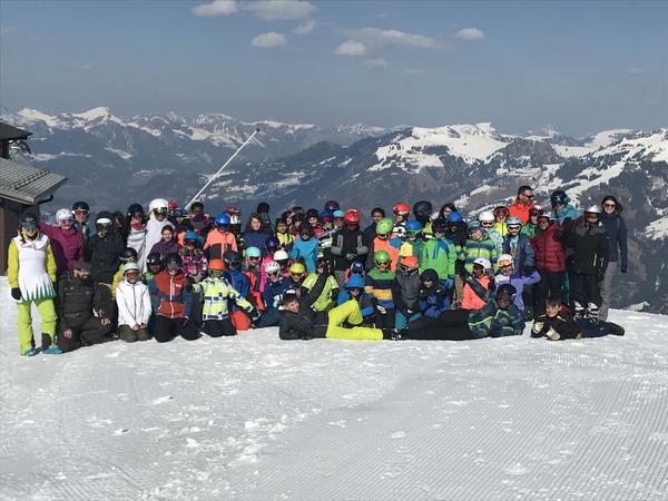 Alle Teilnehmerinne und Teilnehmer der Schneesportwoche 2019