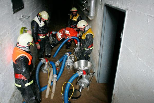 ...aber die Kellerräume des Kantonsspitals füllen sich trotzdem mit Wasser und Schlamm.