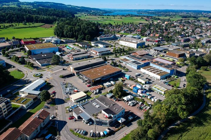 Drohnenaufnahme des Industriequartiers Mönchaltorf