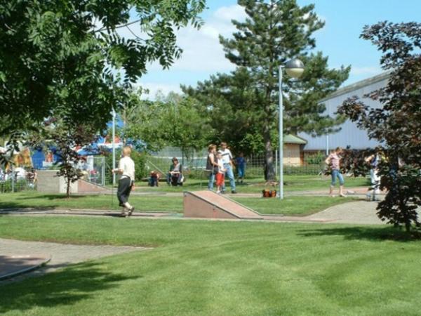 Zum Ausgleich stand die Minigolfanlage des Steiner Sportcenters für eine Spielrunde zur Verfügung. Der nächste slowUp am Hochrhein findet am 19. Juni 2004 statt.
