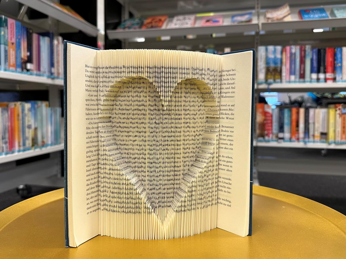 BookArt – Aus Büchern Kunst machen