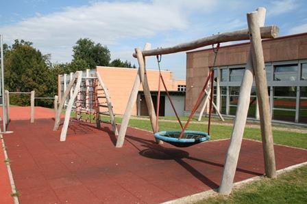 Foto Spielplatz Schulhaus Steinacher